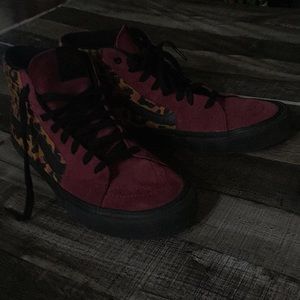 Vans Hi Top Pro burgundy and cheetah size 101/2